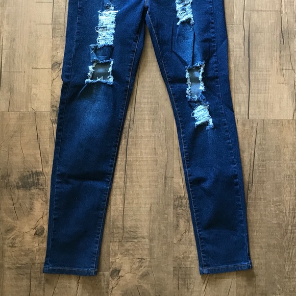 Fashion Nova Say Yes To Distress Jeans - Dark Wash - Picture 4 of 7